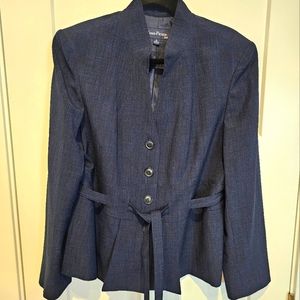 Beautiful Evan Picone Suit